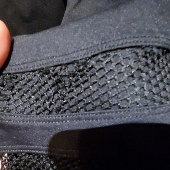 Black crop workout leggings - Picture 3 of 4